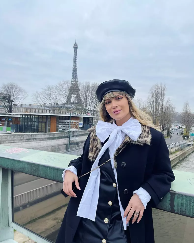 Lora, ședință foto provocatoare în Paris. Cum s-a pozat alături de iubitul ei. „Flirt în Paris” (19)
