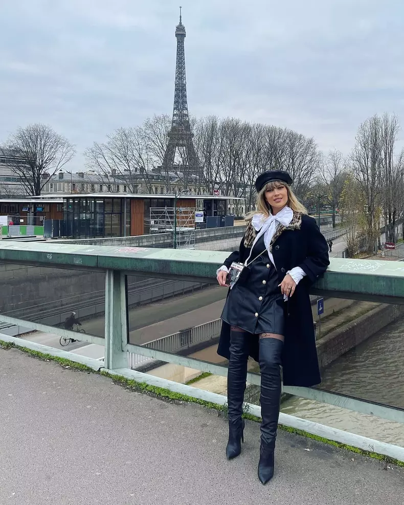 Lora, ședință foto provocatoare în Paris. Cum s-a pozat alături de iubitul ei. „Flirt în Paris” (20)