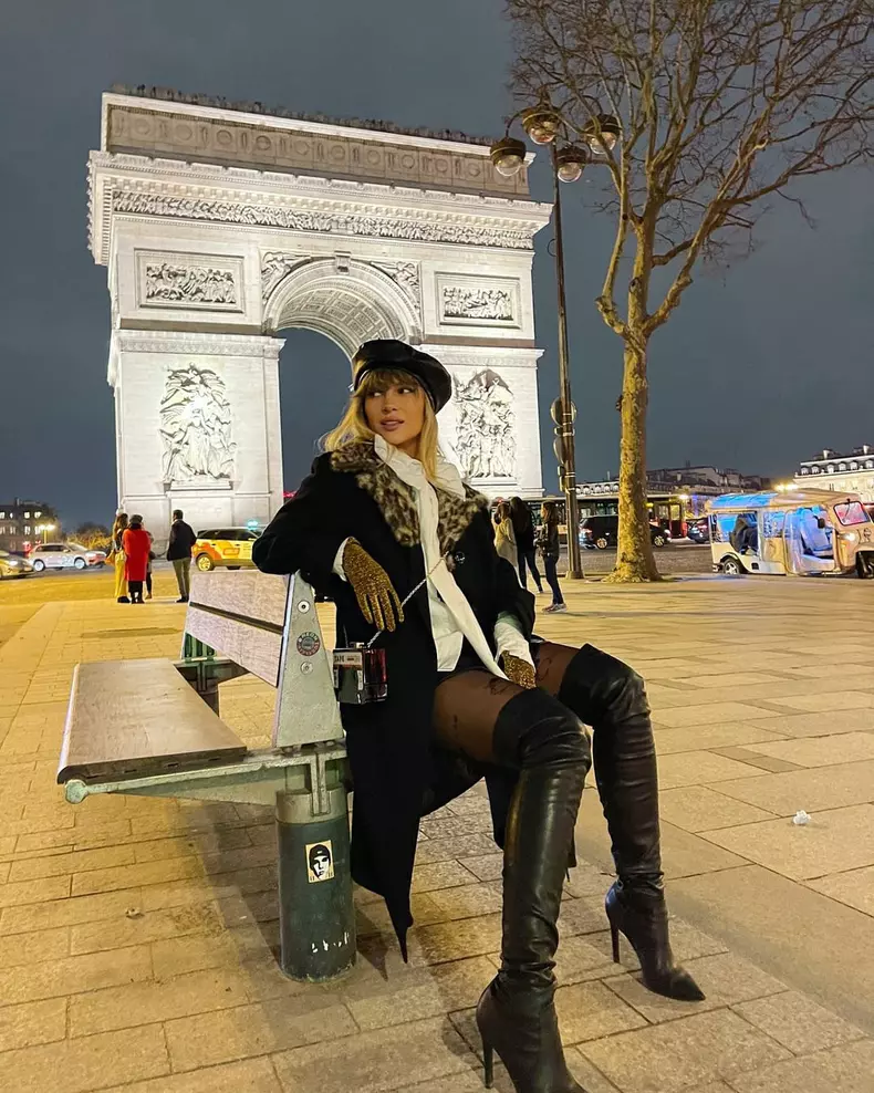 Lora, ședință foto provocatoare în Paris. Cum s-a pozat alături de iubitul ei. „Flirt în Paris” (28)