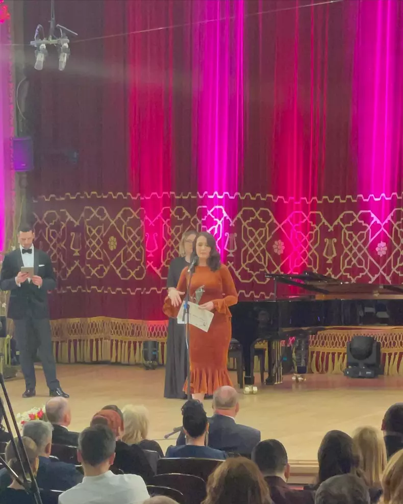 Schimbare-majora-pentru-Amalia-Nastase-dupa-ce-a-inceput-dieta.-Cum-s-a-imbracat-la-un-eveniment-organizat-la-Ateneu-5