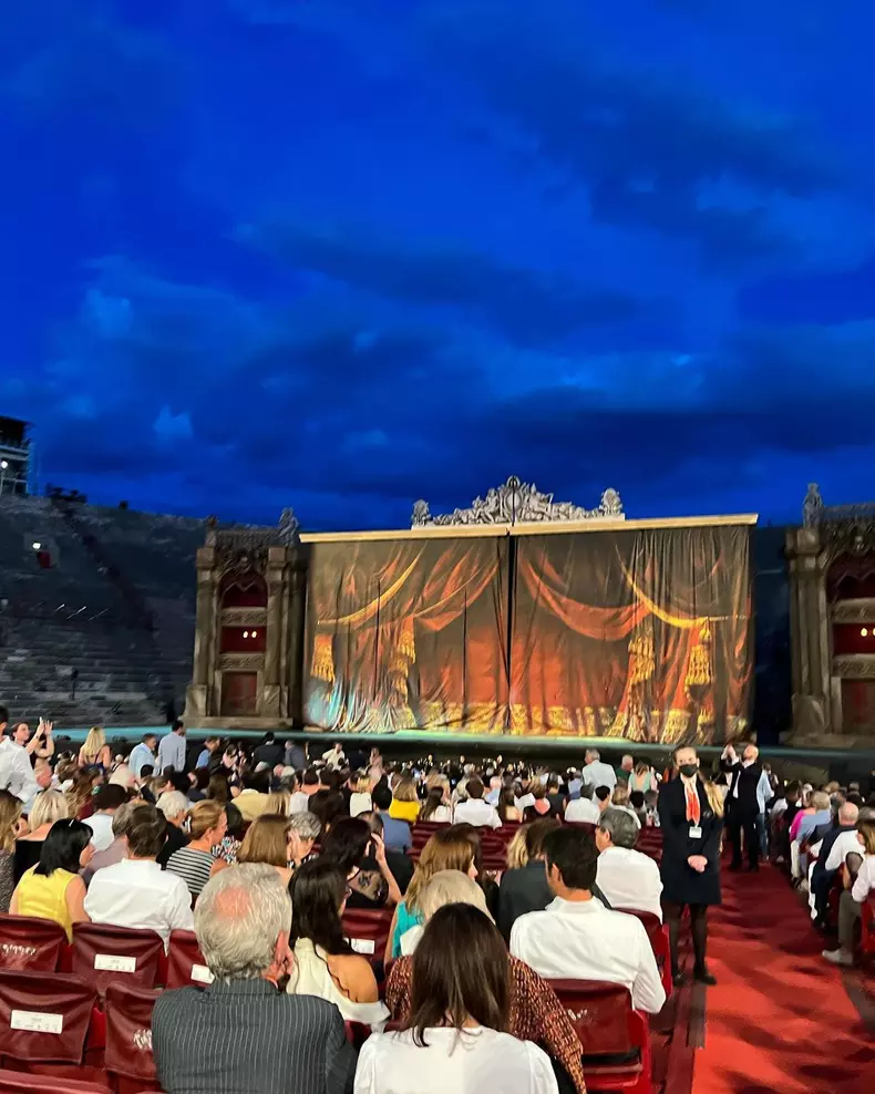 Laura-Cosoi-arena-din-verona-2