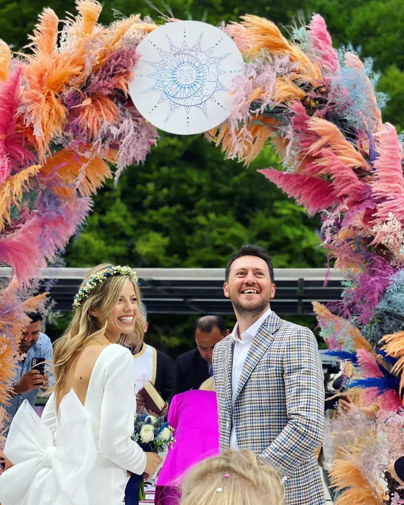 Roxana Hulpe s-a căsătorit. Primele imagini de la nunta prezentatoarei de la PRO TV (2)