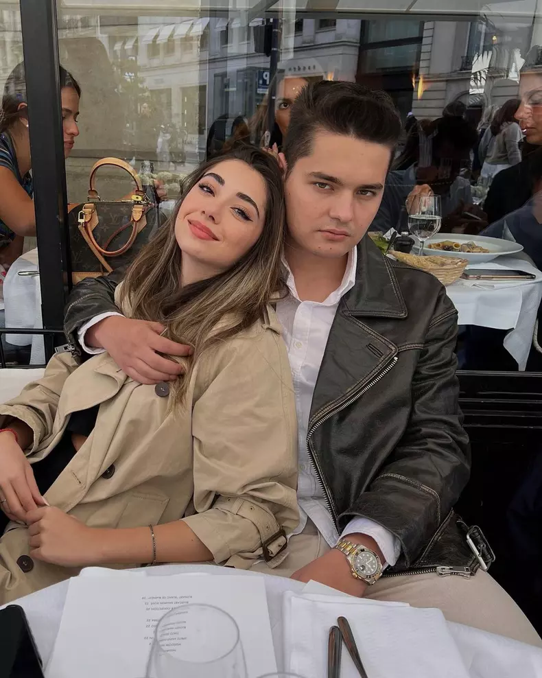 cum-si-a-inceput-selly-activitatea-in-online-4