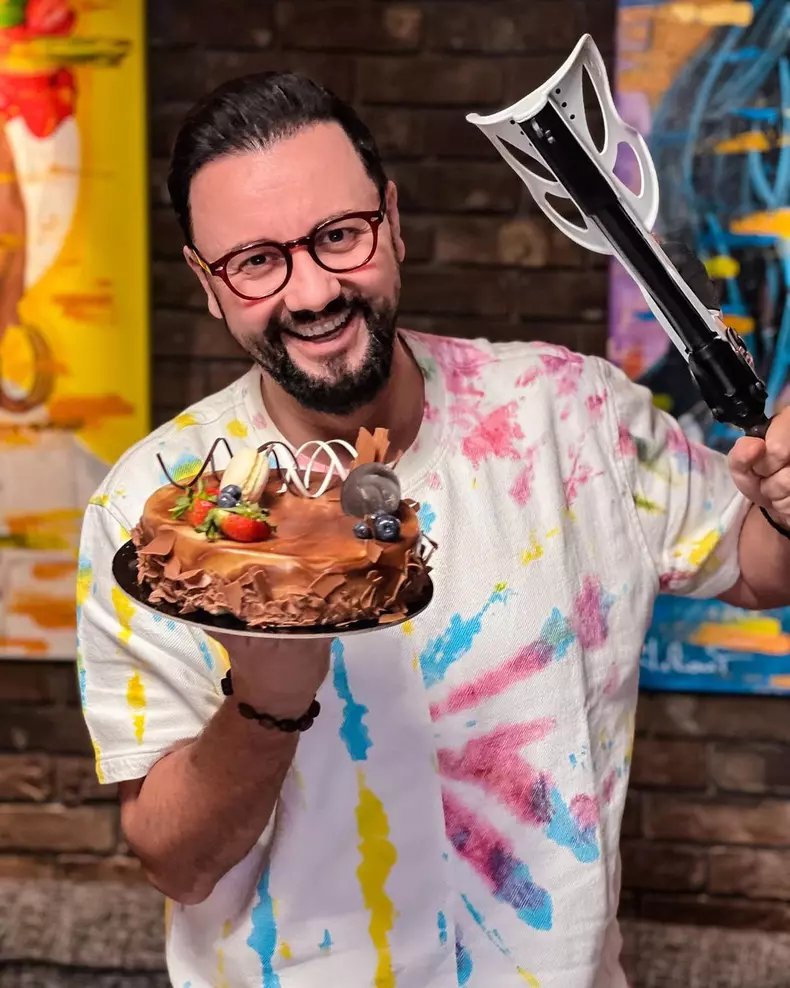 Cătălin Măruță a împlinit 45 de ani. Ședință foto alături de Andra și cei doi copii ai lor