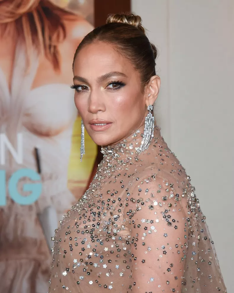 Jennifer Lopez, ravisantă la premiera din Los Angeles a filmului „Shotgun Wedding”