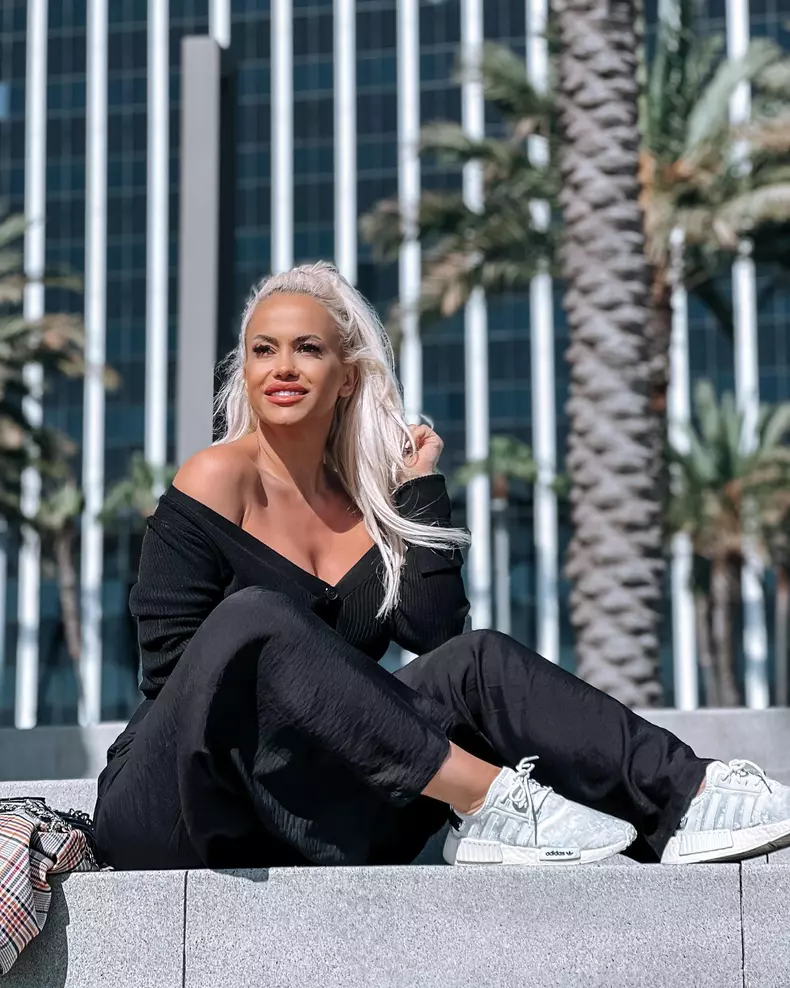 anda-adam-trece-prin-momente-de-cumpana.-cum-a-pierdut-mii-de-euro.-este-groaznic-ce-mi-s-a-intamplat-1