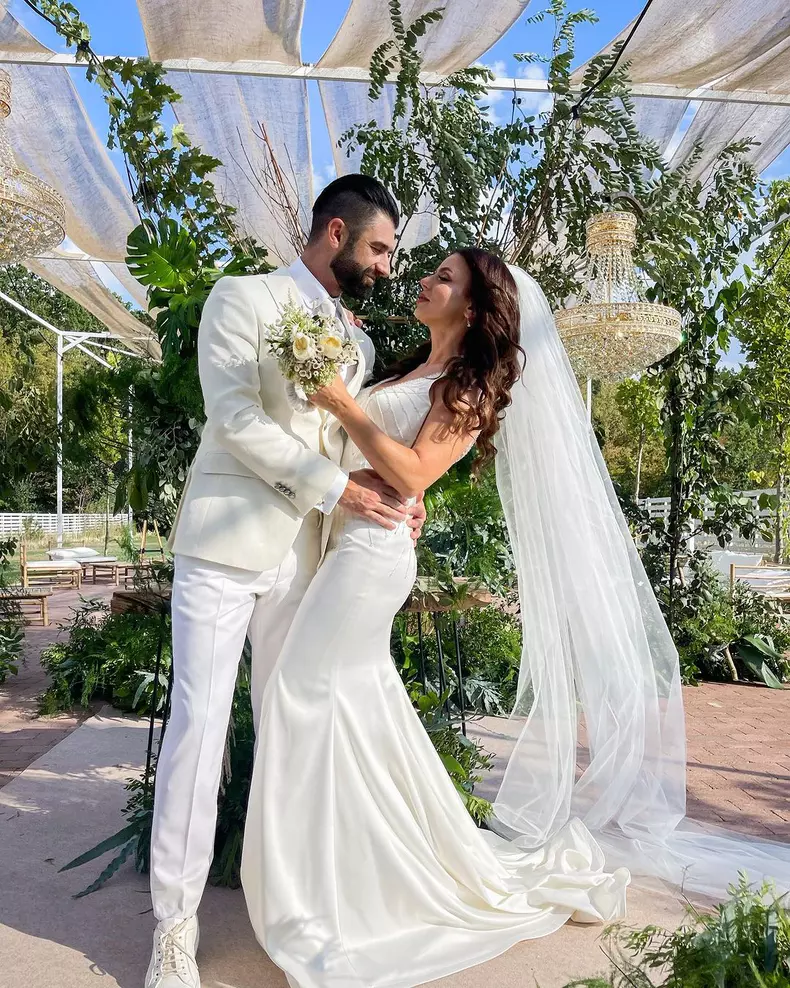 Jojo și Paul Ipate s-au căsătorit religios. Primele imagini de la nuntă