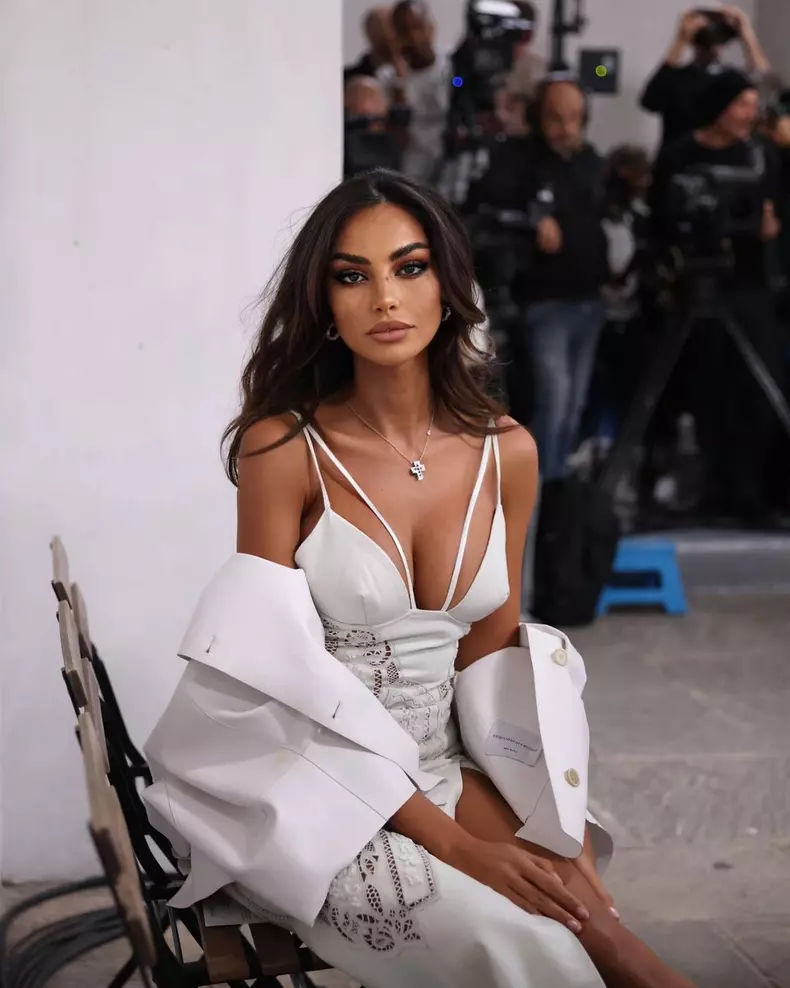 madalina-ghenea-10