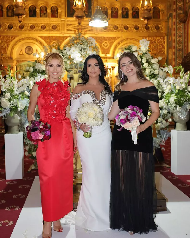 Costin Gheorghe și Maria Cușu s-au căsătorit. Elena Gheorghe, nașă de cununia la nunta fratelui ei. Primele Imagini
