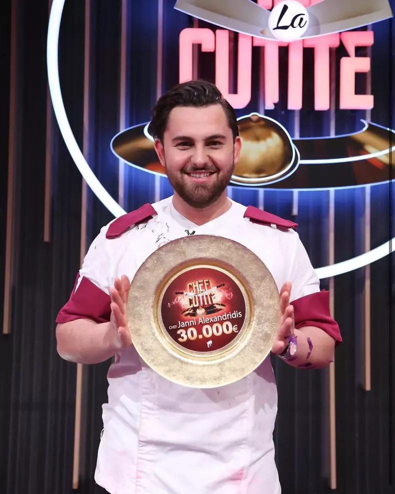 Janni Alexandridis este câștigătorul Chefi la cuțite 2023, sezonul 12. Cuțitul de aur al lui Florin Dumitrescu a plecat acasă cu marele premiu (1)