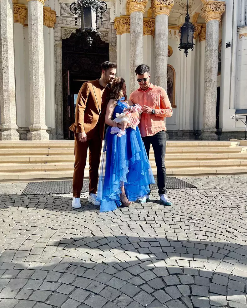 Liviu Teodorescu și soția lui și-au botezat fiica. Primele imagini de la eveniment (2)