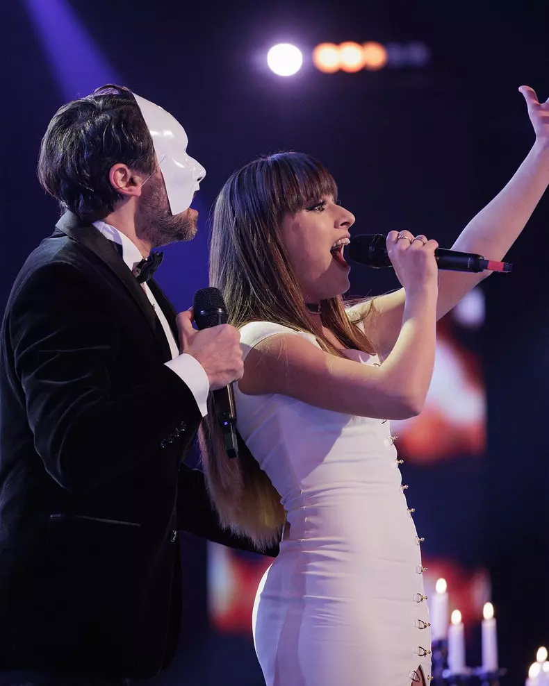 Ce face Alexandra Căpitănescu cu premiul de la Vocea României 2023, sezonul 11  (2)