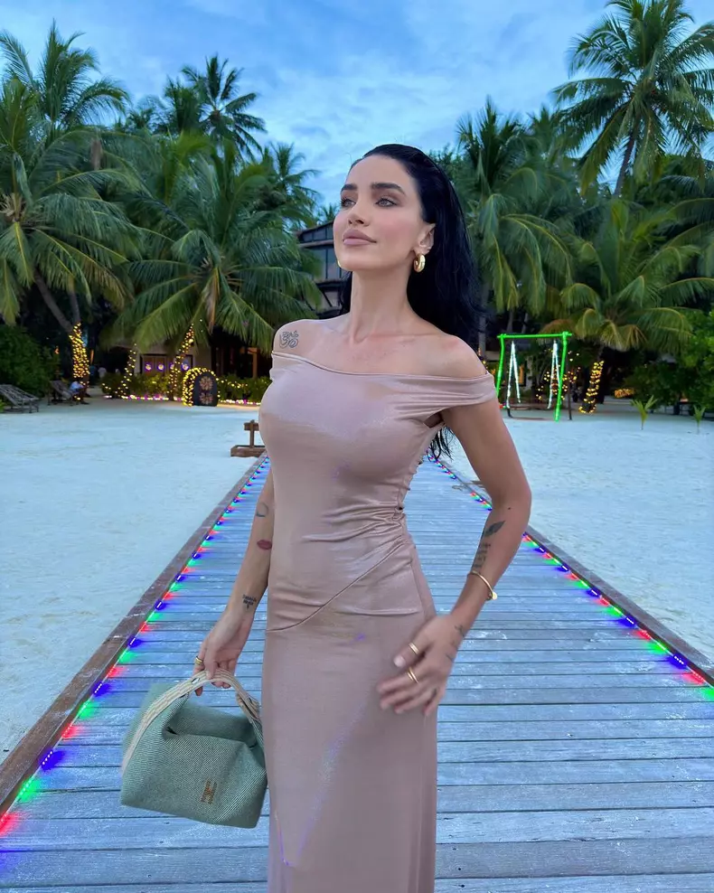 Adelina Pestrițu și soțul ei, vacanță în Maldive (2)