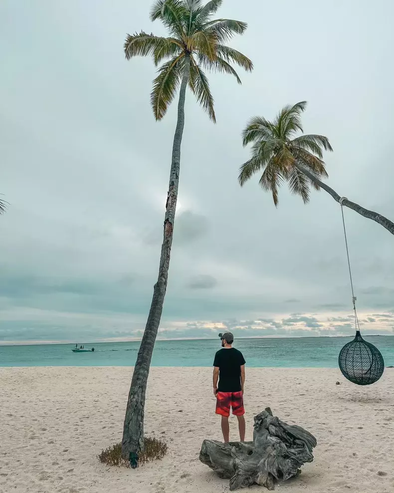 Dani Oțil și Gabriela Prisăcariu s-au întors în Maldive (Asia) (2)