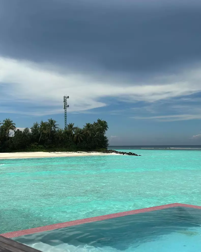 De ce Antonia nu publică imagini cu ea în costum de baie din vacanța în Maldive (5)