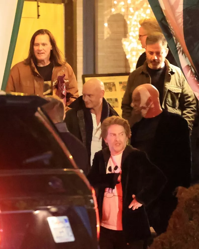 Jim Carrey, schimbare de look radicală la 62 de ani. Cum a fost surprins de paparazzi la petrecerea de ziua lui