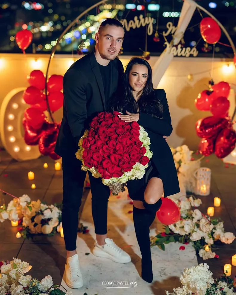 Larisa Iordache și iubitul ei, Cristian Chiriţă, s-au logodit  (1)