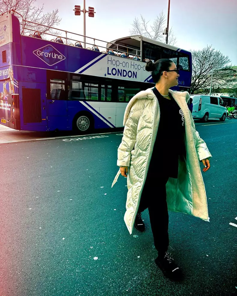 prima-data-in-londra-am-cantat-in-seara-de-craciun-si-am-intalnit-oameni-minunati-a-fost-top-vibe-ul-de-aseara-2