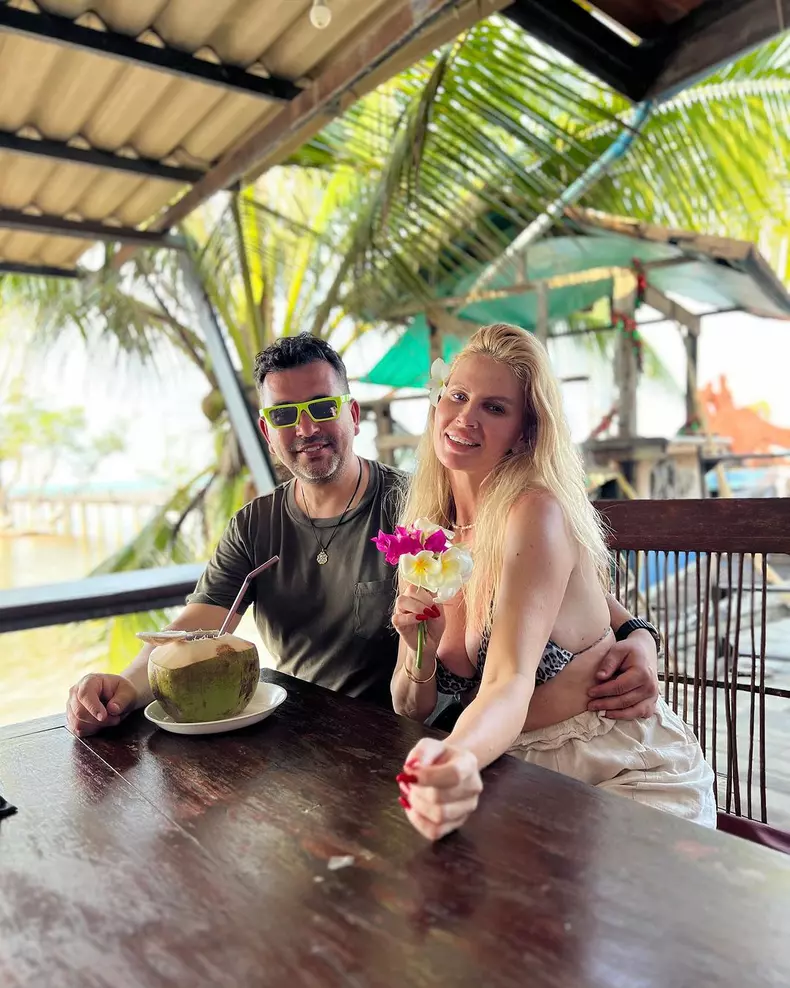 Andreea Banica si sotul ei, Lucian Mitrea (10)