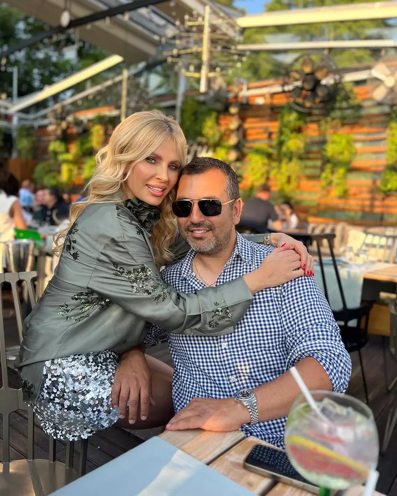 Andreea Banica si sotul ei, Lucian Mitrea (6)