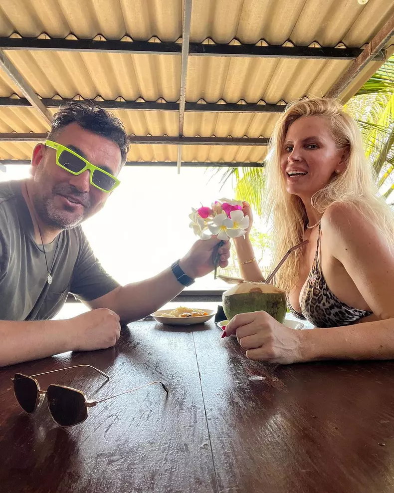 Andreea Banica si sotul ei, Lucian Mitrea (7)