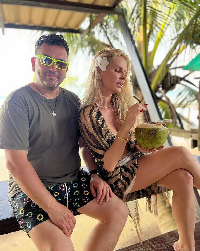 Andreea Banica si sotul ei, Lucian Mitrea (8)