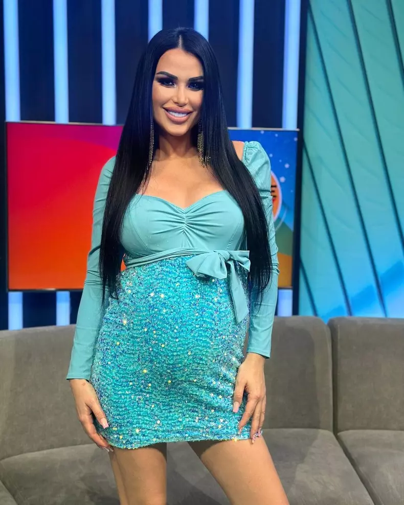 Daniela Crudu, mamă pentru a doua oară  (4)