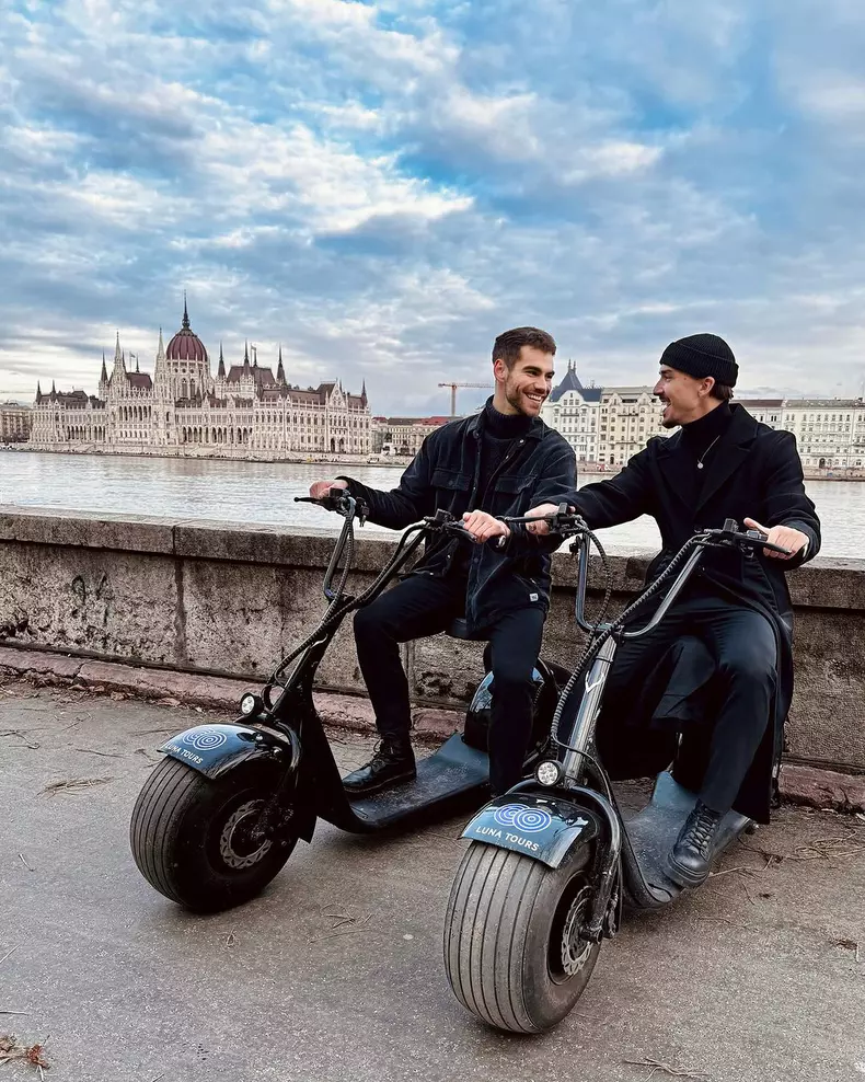 Emil Rengle si iubitul lui s-au logodit  (8)