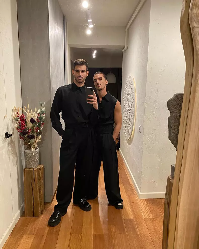 Emil Rengle si iubitul lui s-au logodit  (9)