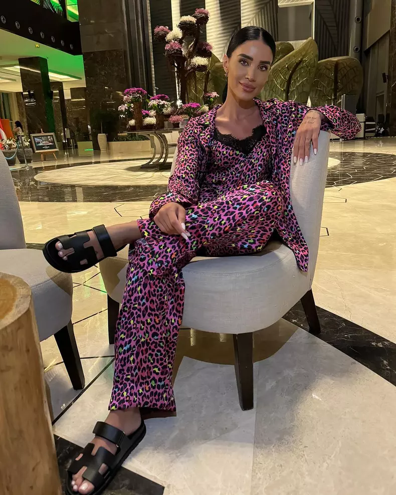 adelina 8