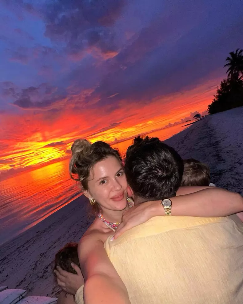 Emily Burghelea, imagini din Maldive  (2)