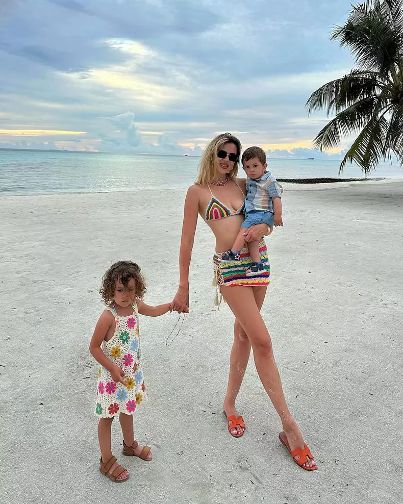 Emily Burghelea, imagini din Maldive  (3)