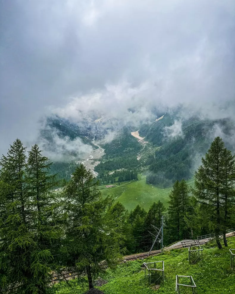 Corina Caragea a mers cu trenul prin Alpii Elvețieni  (7)