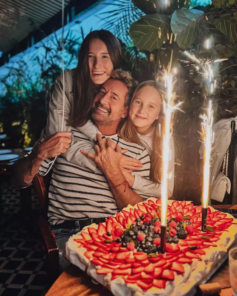 Cum arată fiicele lui Gabriel Soto  (5)