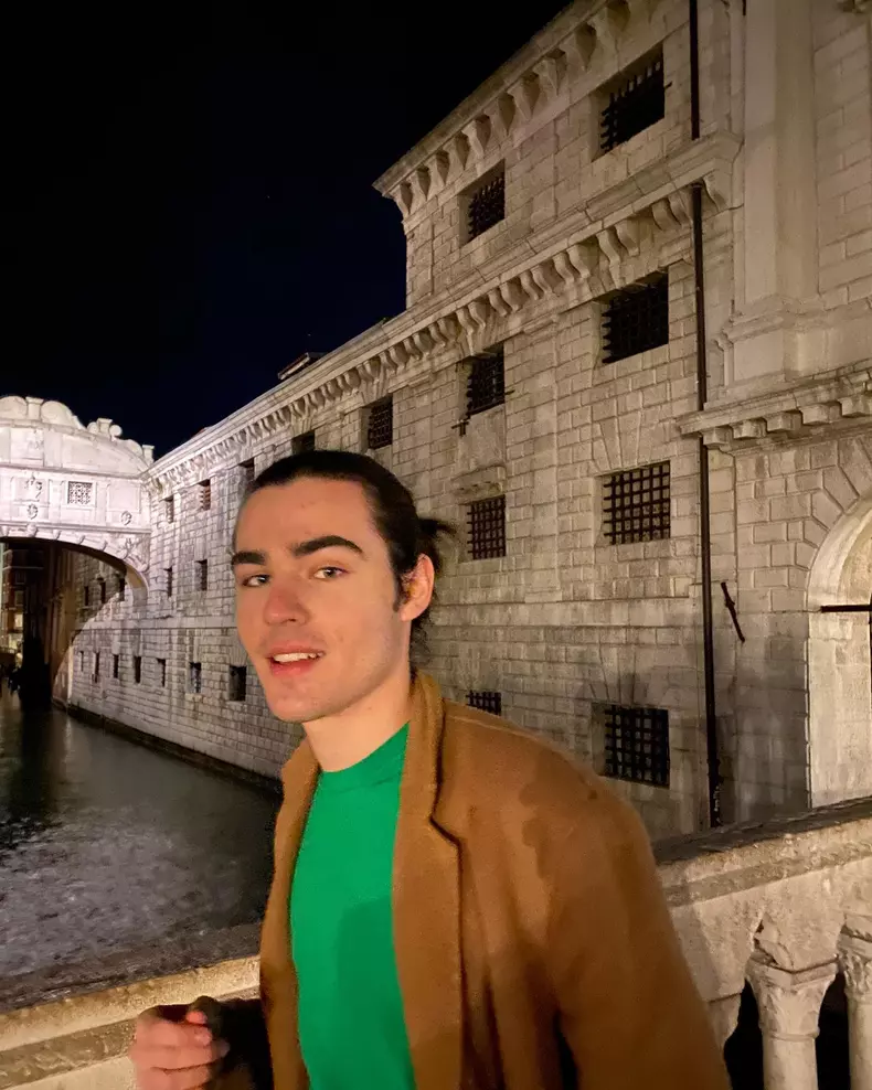 Radu Ștefan Bănică și-a găsit mașina vandalizată  (3)