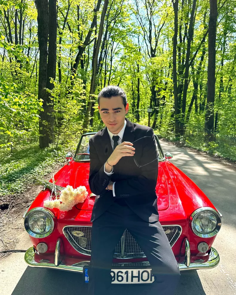 Radu Ștefan Bănică și-a găsit mașina vandalizată  (6)