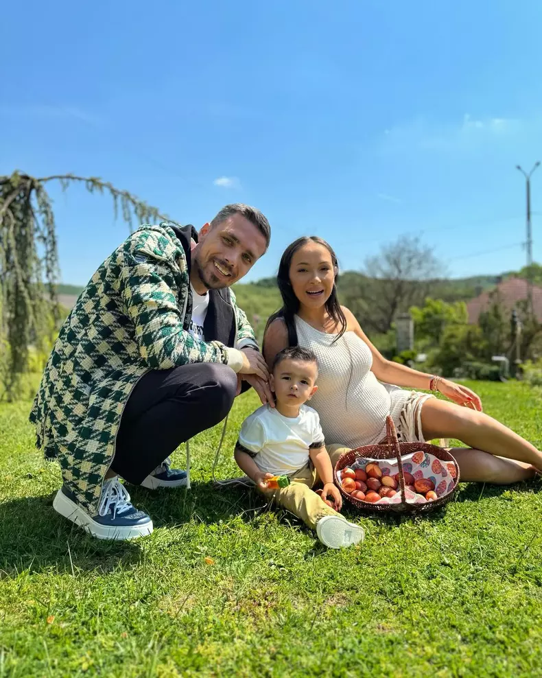 Vlăduța Lupău a născut pentru a doua oară  (2)