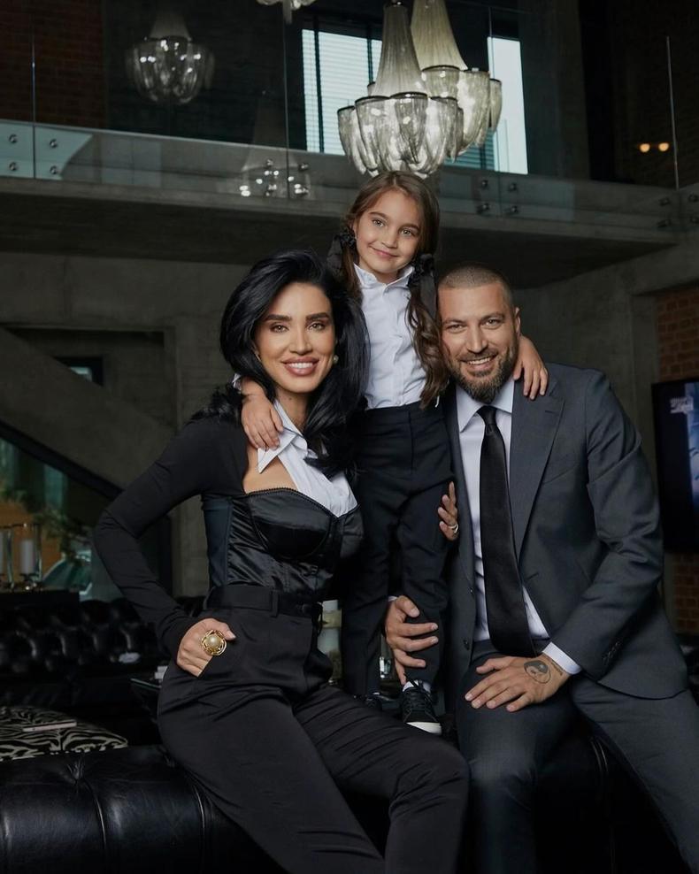Adelina-Pestritu-si-familie-7