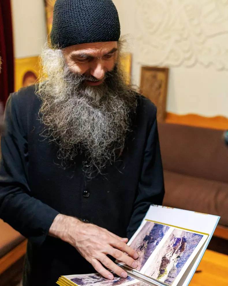 Cătălin Măruță, impresionat de întâlnirea cu Părintele Pimen (1)