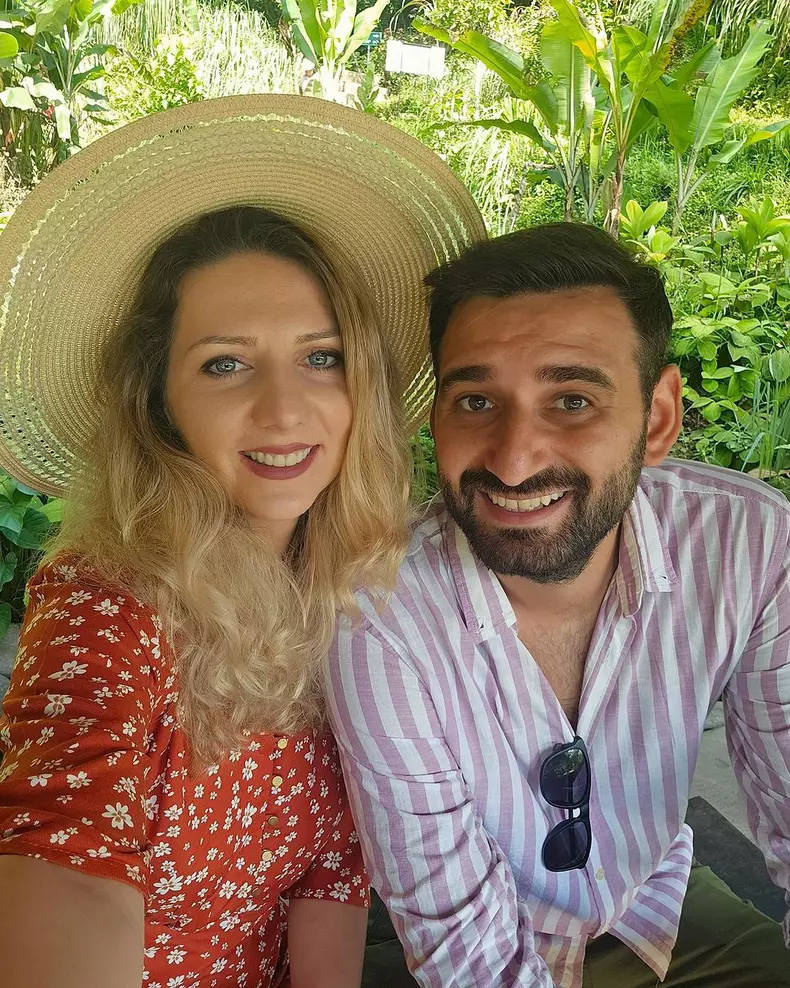 Cosmin Vîjeu și soția lui (1)