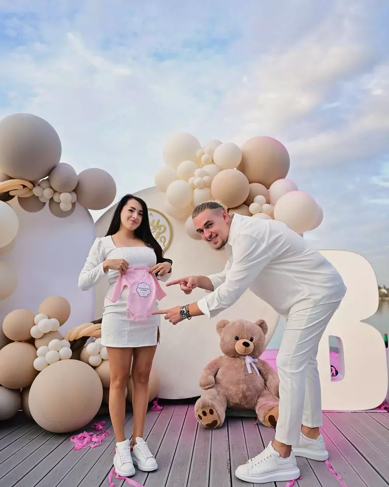 Larisa Iordache, însarcinată cu primul copil (3)