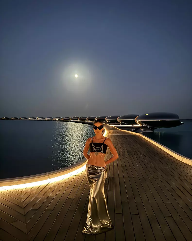 Adelina Pestrițu, imagini din resortul de lux din Arabia Saudită (12)