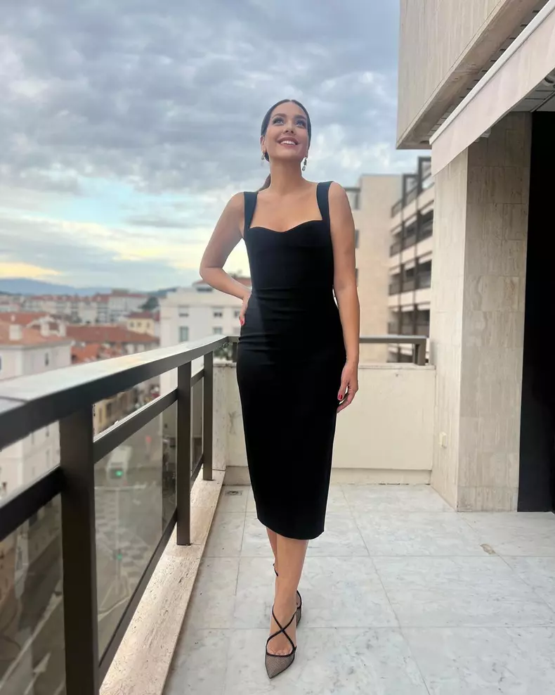 Bergüzar Korel a fost la Cannes (1)
