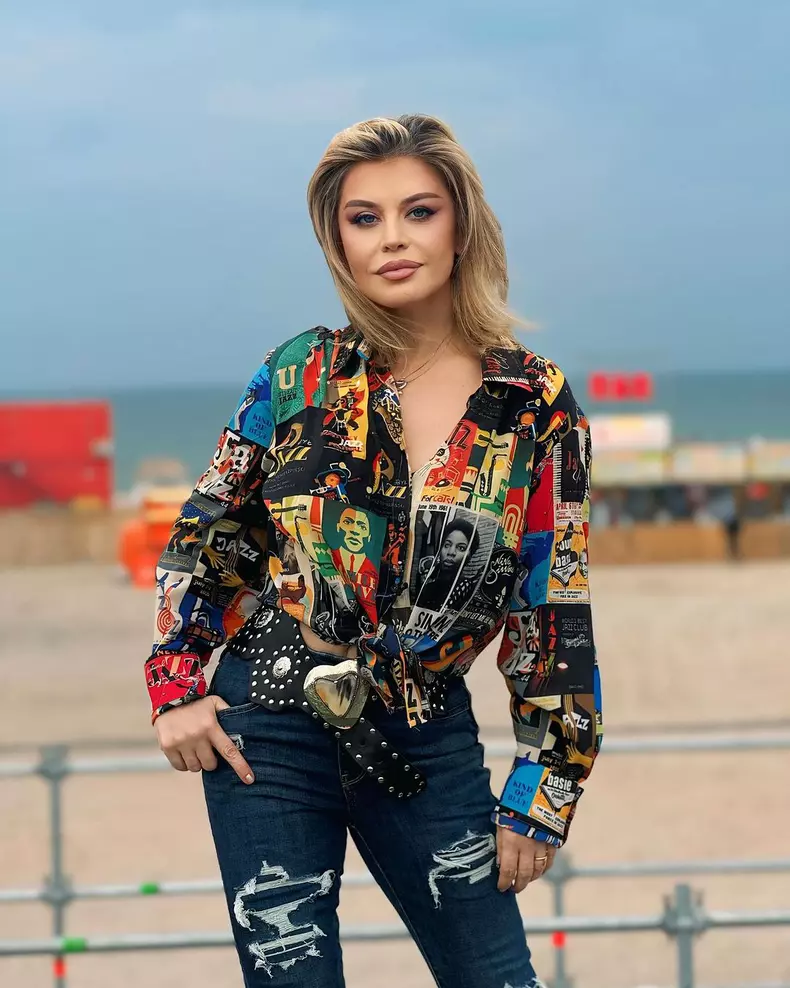 Loredana Groza, imagini în lenjerie intimă  (3)