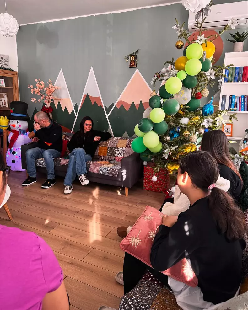 Alexia Eram la Hope and homes for children (5)