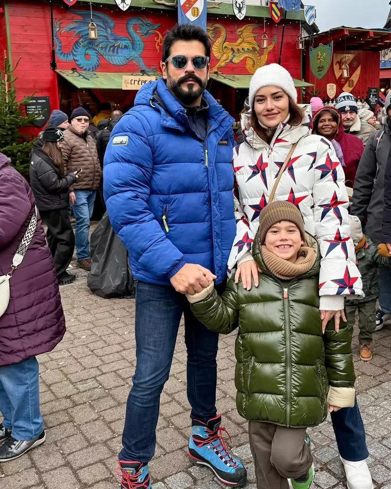 Burak Özçivit vacanta 40 de ani (17)