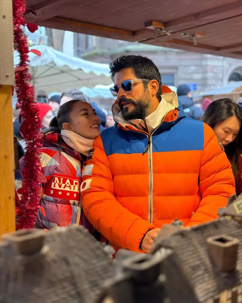 Burak Özçivit vacanta 40 de ani (24)