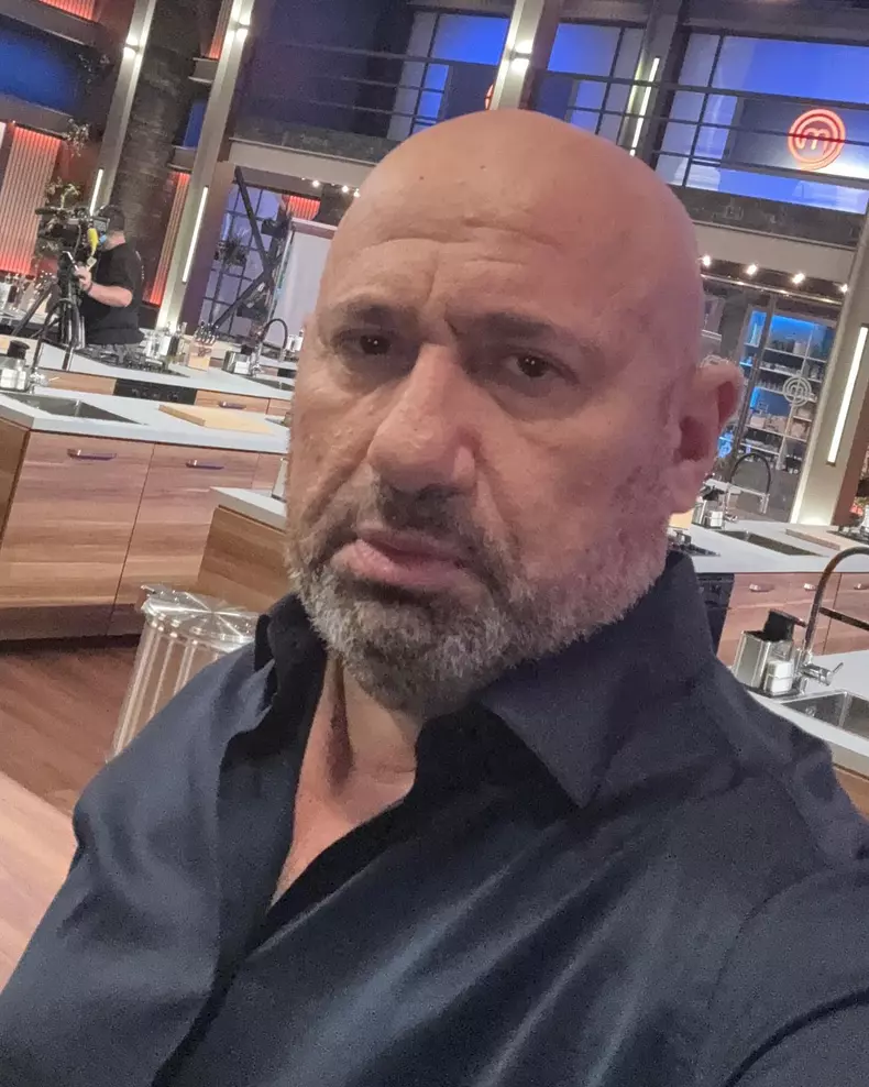 Cât costă meniul pentru sărbători la restaurantul lui Cătălin Scărlătescu  (3)