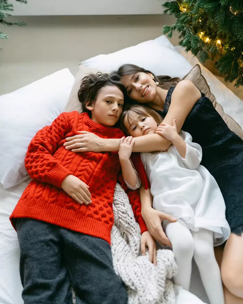 Dana Rogoz, sedinta foto de Craciun 2024 (8)