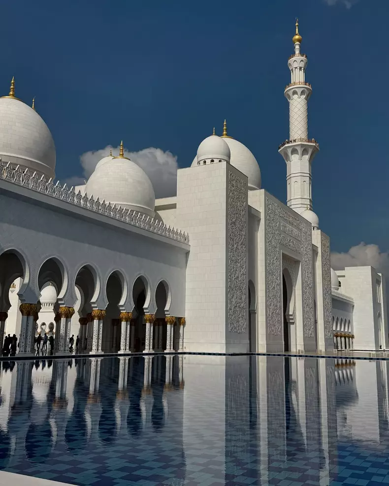 Ana Bodea, imagini de la Mare Moschee din Abu Dhabi  (13)